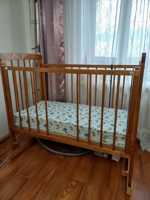 Детская кроватка