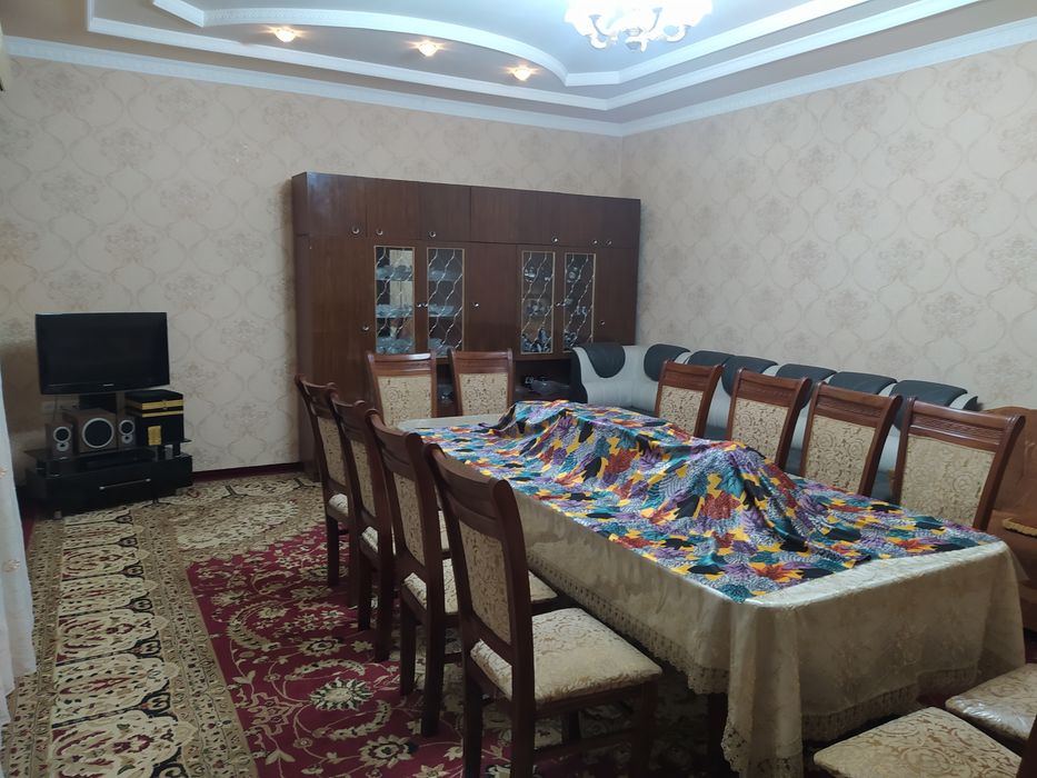 Яшаш учун жуда қулай  ўзбекона хамма шароитли уй жой