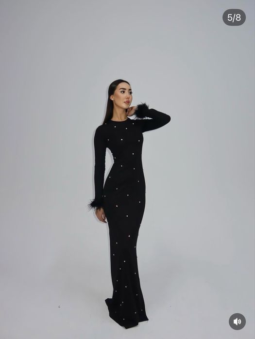 Черное макси платье