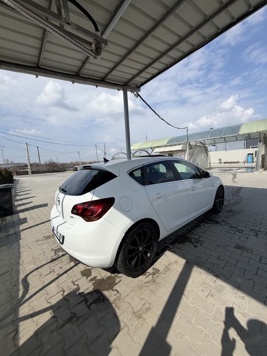 Opel Astra J 1.7 CDTI