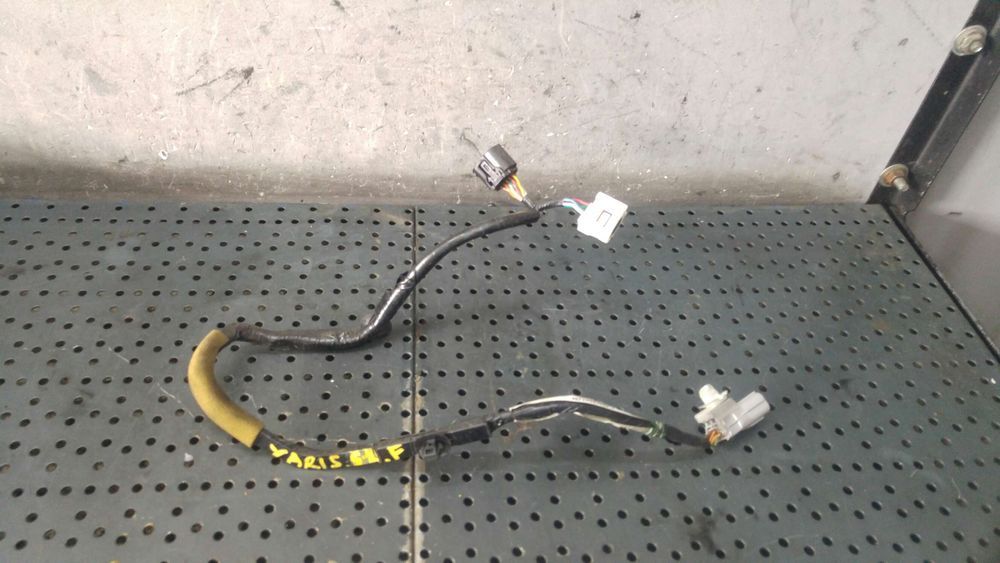 Cablaj instalatie electrica stanga fata toyota yaris p9 8974652040