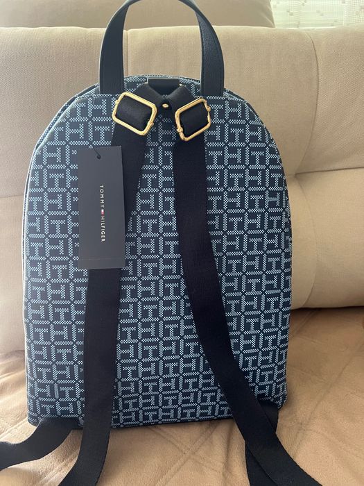 НАМАЛЕНИЕ 139 лв не 229 лв Tommy Hilfiger оригинална раница