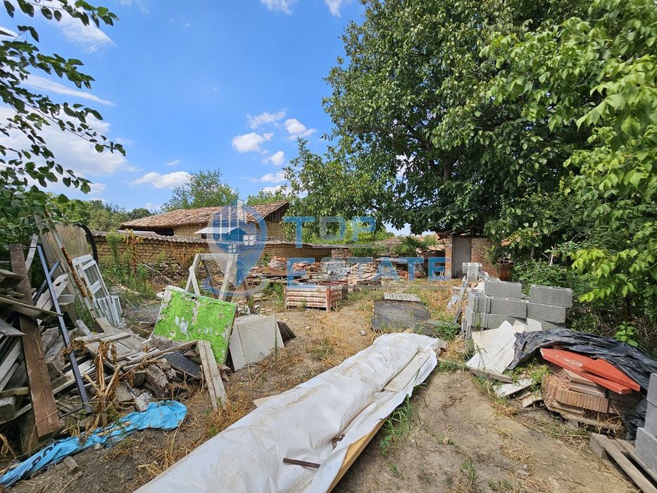 Продава се Къща в с. Хотница, Област Велико Търново - 500 кв.м за 370 €/кв.м - Снимка #3