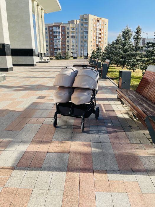 Продам коляску для двойни
