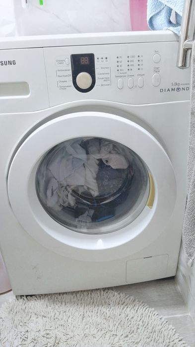 Продам машинку стиральную