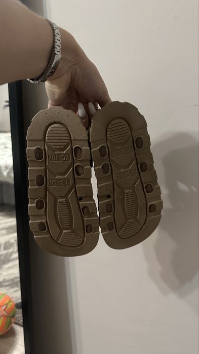 Новые сандали 33-34 размер