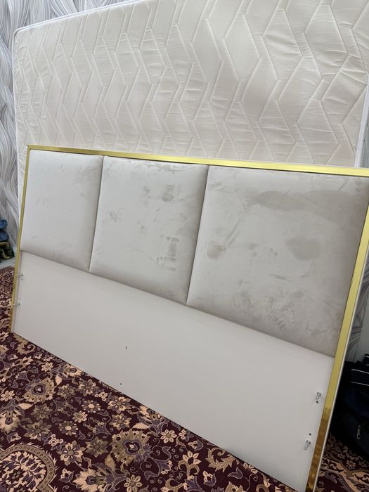 Двухместный раскладной диван