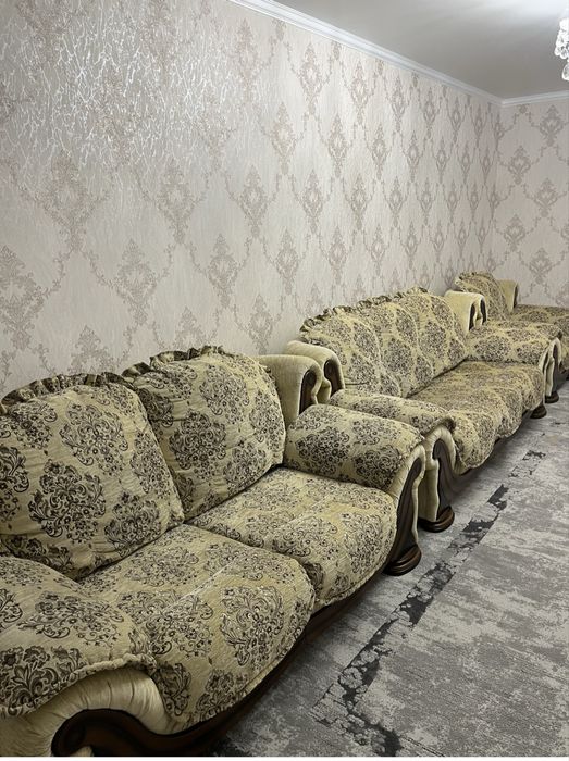 Продам диван три в одном в отличном состояний