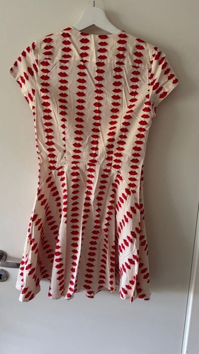 Рокля ZARA целувка