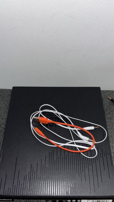 Casti over-ear JBL 770nc . Citeste cu atentie descrierea .