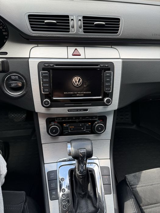 VOLKSWAGEN Passat 2010 — imagine 3