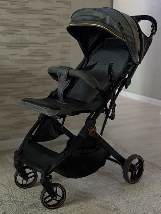 Продам прогулочную коляску зима-лето