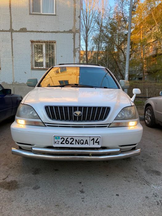 Продам машину  Toyota Harrier