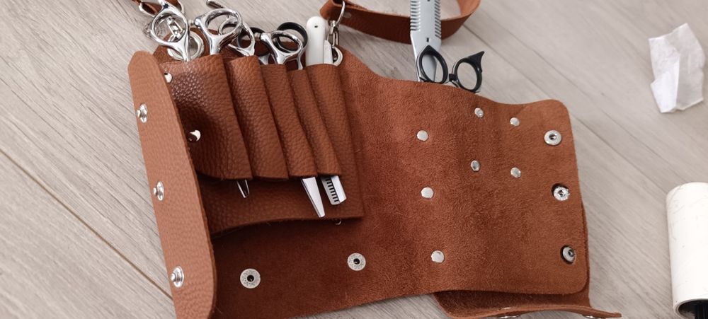 Парикмахерские принадлежности