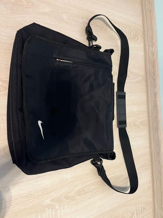 чанта за лаптоп Nike