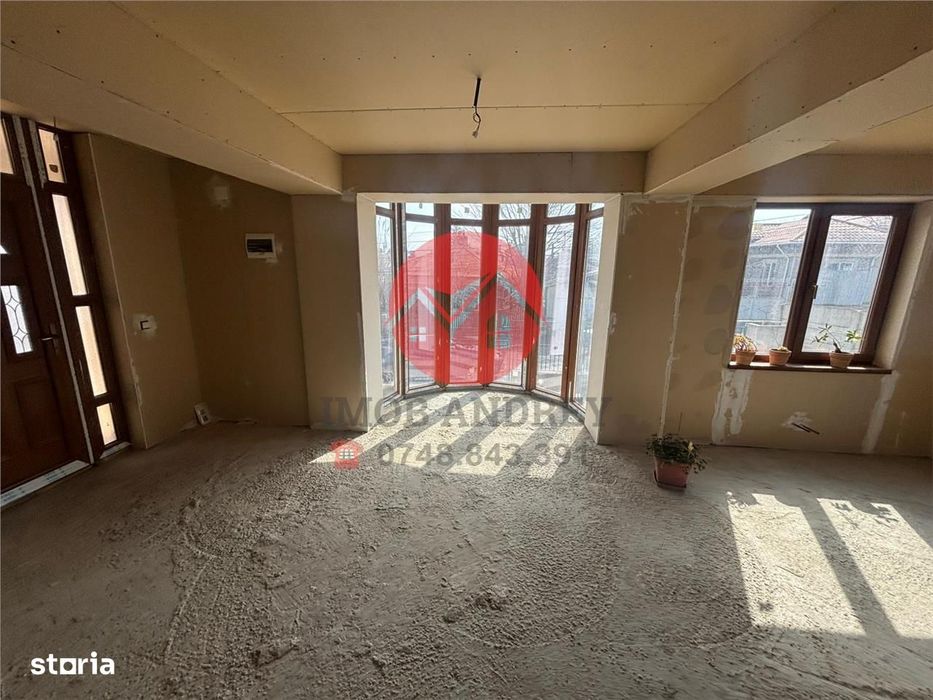 Vila ultracentrala Tulcea, 6 camere, 330 mp utili, teren 719 mp, veder