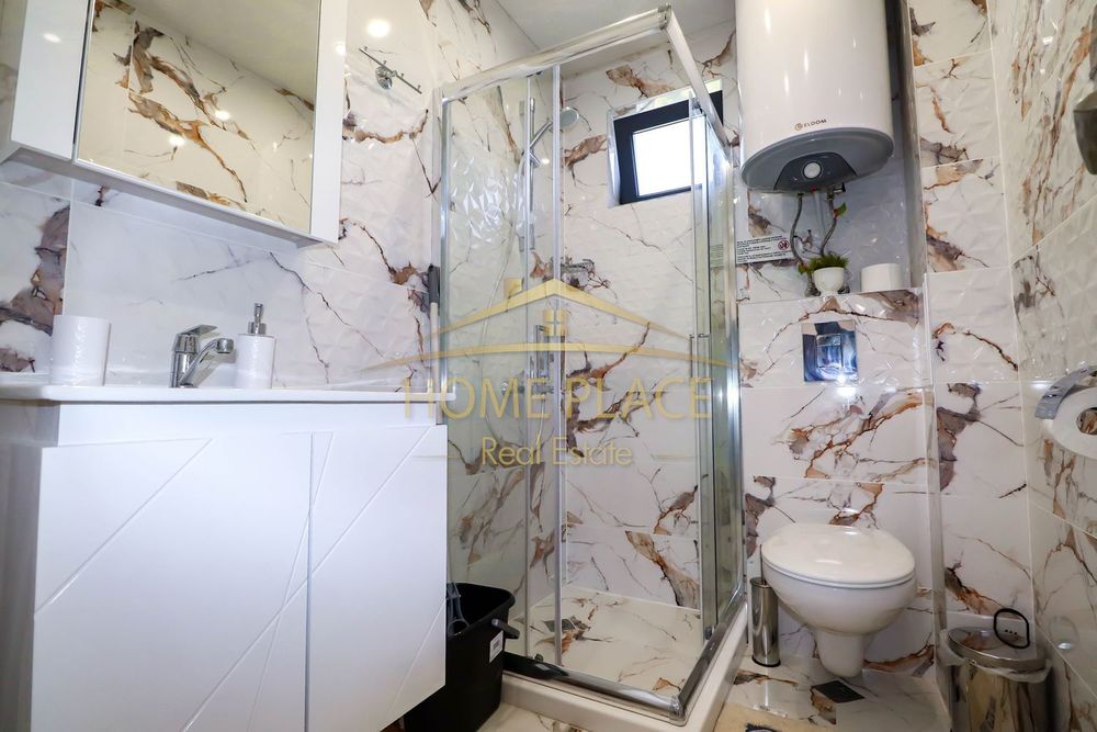 Дава се под наем Тристаен апартамент в Варна, Галата - 85 кв.м за 867 € - Снимка #12