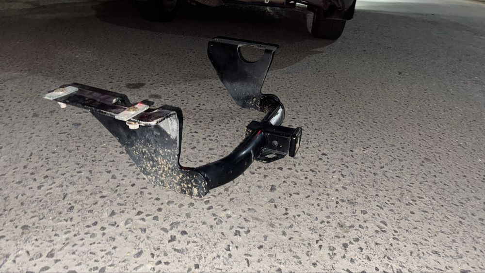 Продам  SUBARU OUTBACK фаркоп