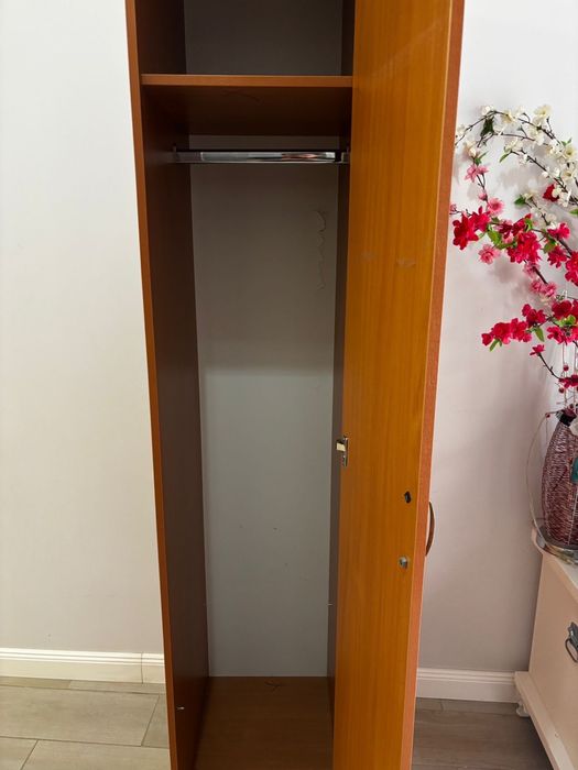 Продаётся шкаф."