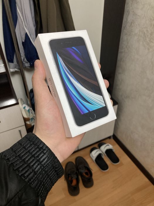 iPhone SE 2 поколение