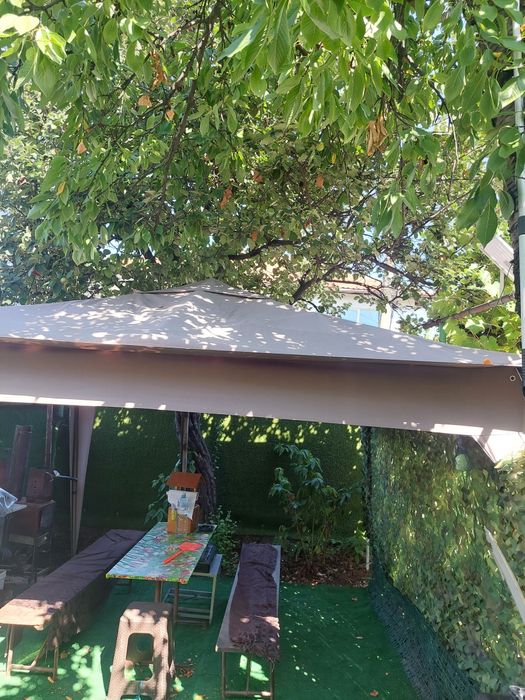 Градинска шатра Манеа