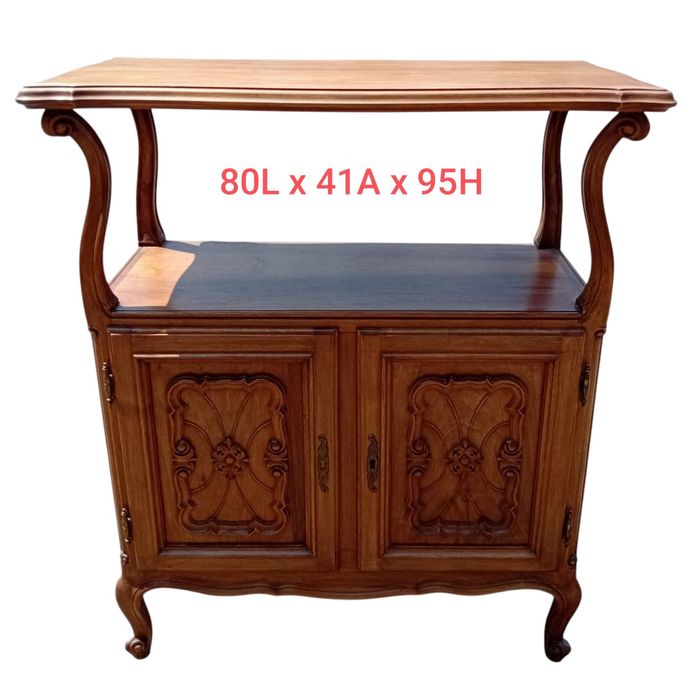 Sufragerie BAROC ( Masa , Scaune , Vitrina , Comoda ) Lemn masiv Nuc