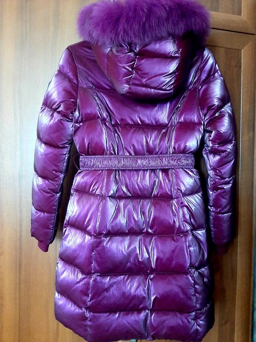Продам зимнюю куртку на девочку