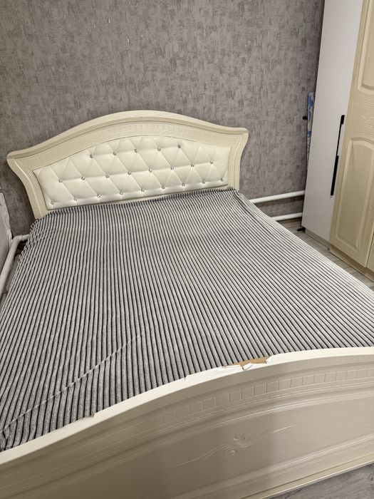 Продам кровать и шкаф