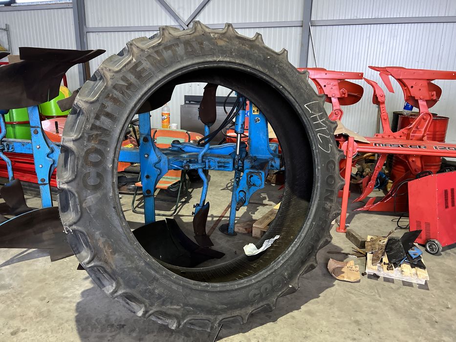 Anvelopa 340/85 R48 Continental Noua