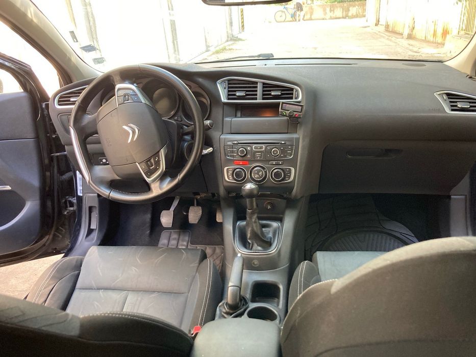 Продавам Citroen C4