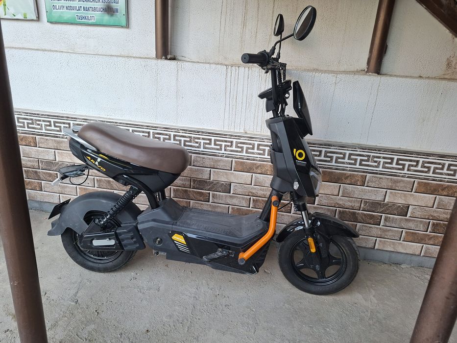 SKUTER Yaxshi holatda b/u