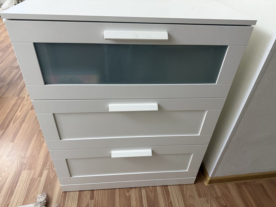 Продам комод Бримнэс Икеа.