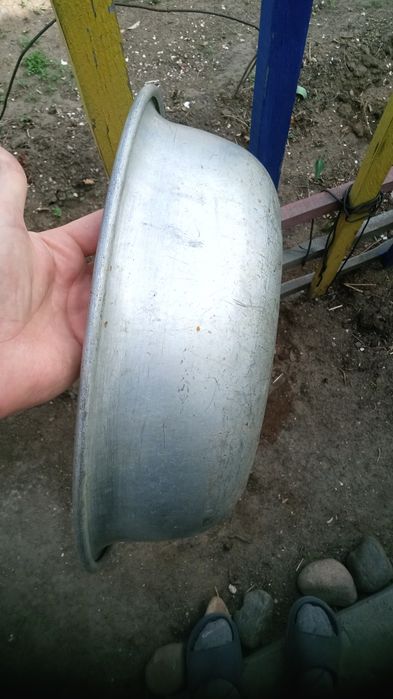 Казаны и тазики.