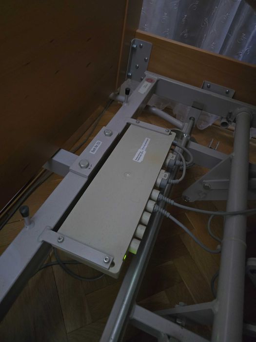 Болнично легло с помпа и декубитален матрак швейцарско Embru