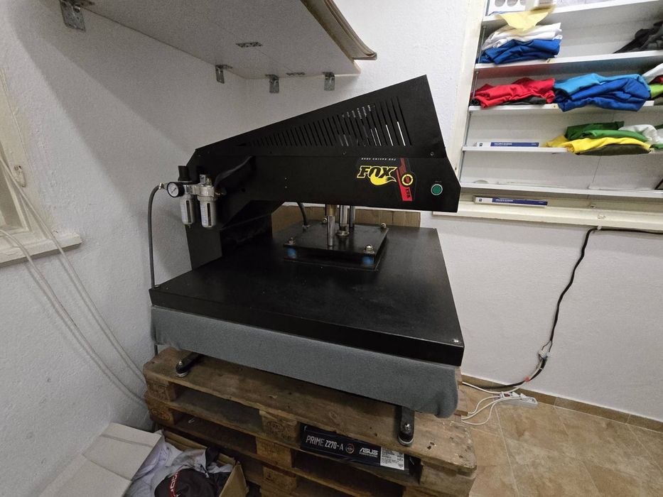 Пневматична термо преса 75х105см до 220 градуса