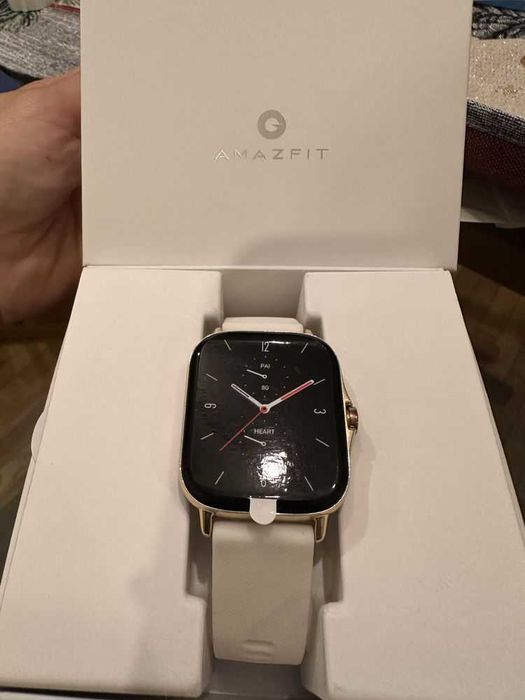 Чисто нов Смарт часовник Amazfit GTS2 + 5 каишки подарък