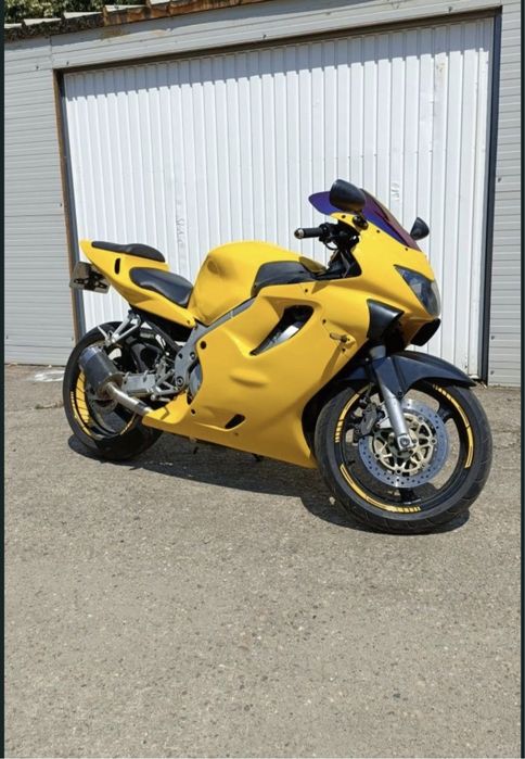 Vand honda cbr f4 in stare impecabila