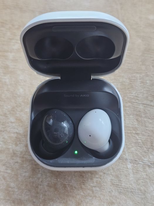 Продам samsung buds 2