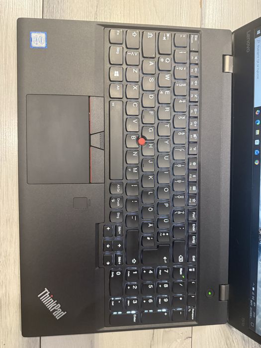 Lenovo ThinkPad T570-i5-7200u/8гб/250гб ссд/подсветка