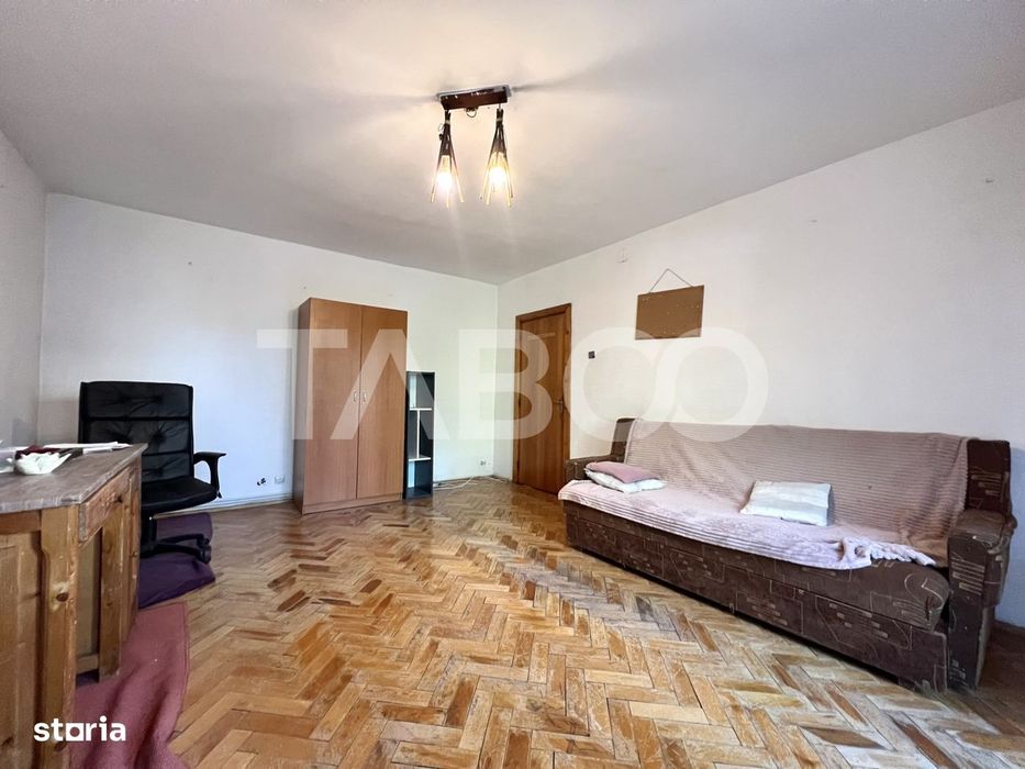 Apartament cu 3 camere de vanzare in Manastur zona Kaufland decomandat