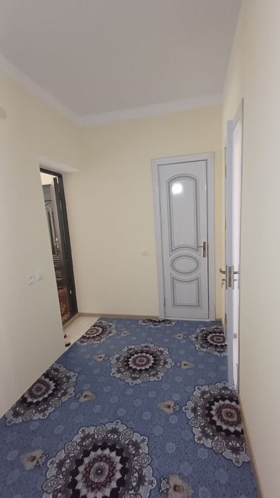 Raysentirda Doʻmboq Juja yonda Yangi Navastroykada Kv bor