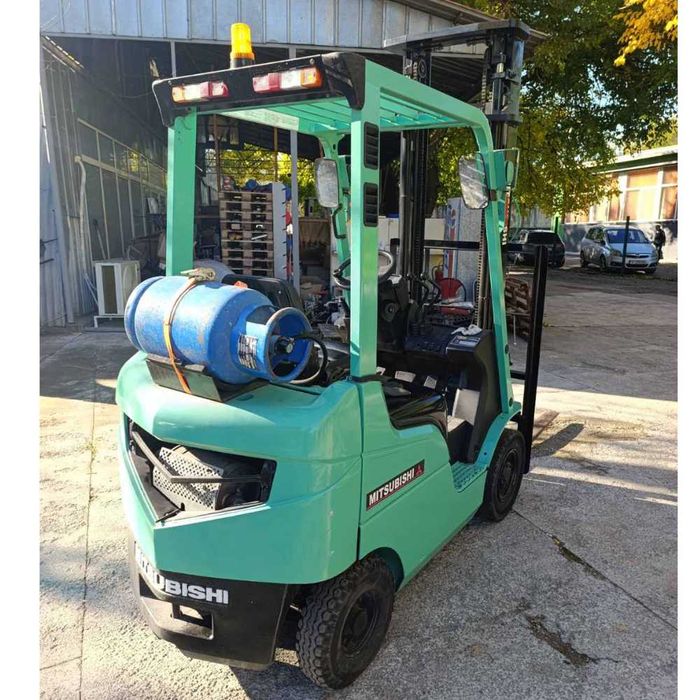 Мотокар  Mitsubishi газ - бензин 1,5 тона  100% рециклиран