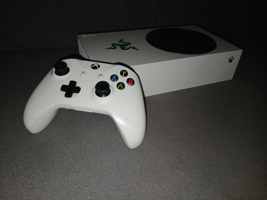 Xbox series s    (folosit)