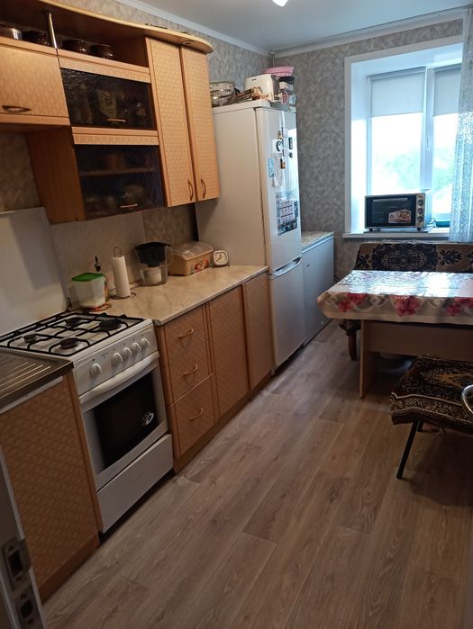 Продам квартиру 4 комнатную