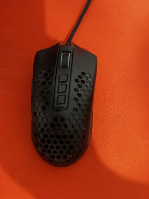 Продам игровую мышь