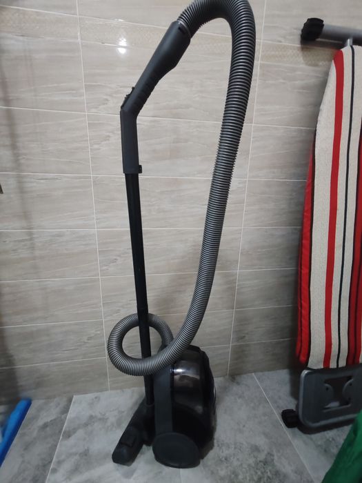 Продам пылесос LG