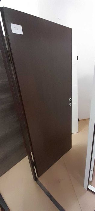 Входни Блиндирани Врати  **РАЗПРОДАЖБА**