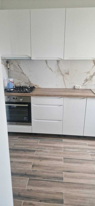 Inchiriez apartament cu 3 camere in Mun. Satu Mare
