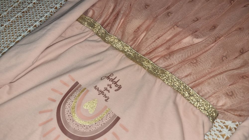 Пищна рокля размер 152