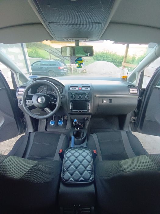 VOLKSWAGEN Touran 2005 — imagine 3